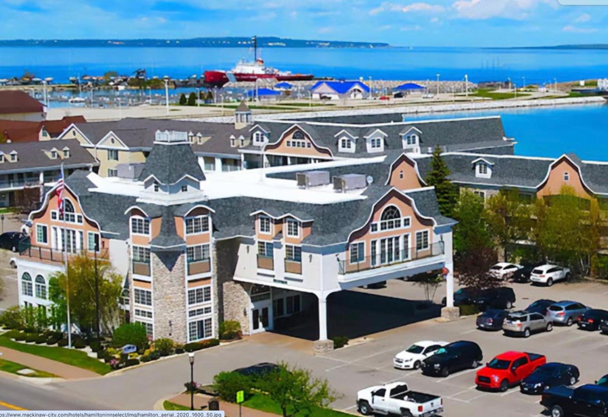 Hamilton Inn Select Beachfront Mackinaw City Extérieur photo